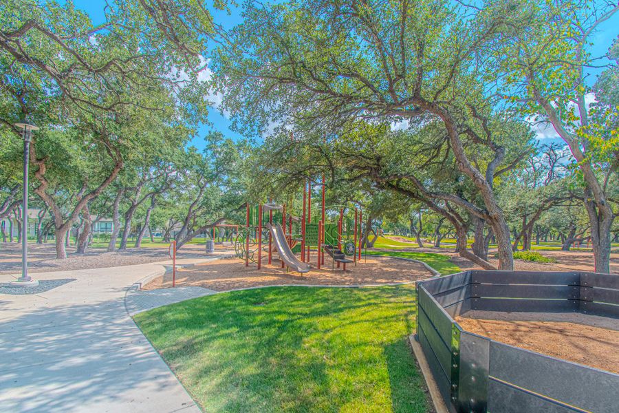 Enjoy access to a scenic 10-acre park with walking trails, green spaces, playgrounds, resort-style pool and splash pad.