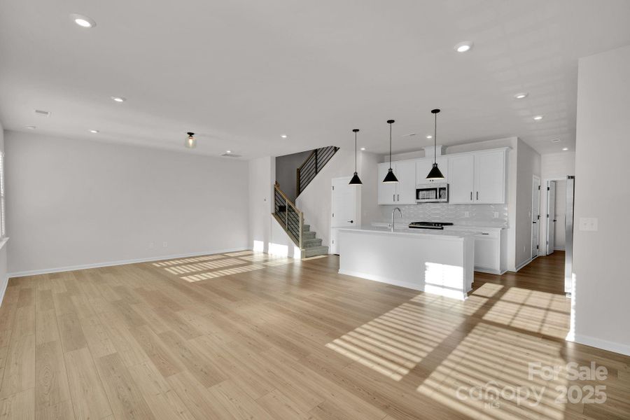 OPEN Floor Plan OPEN Floor Plan