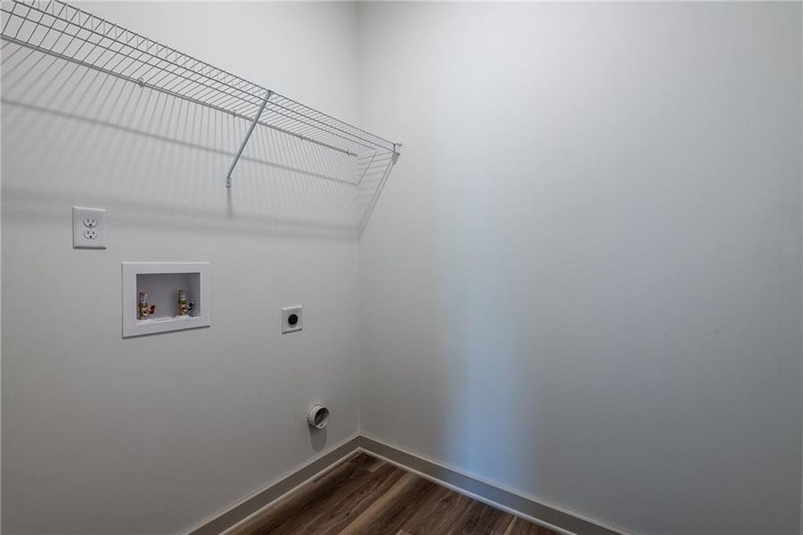 Spacious, unfurnished interior of a new home in , Lawrenceville (Image 10).