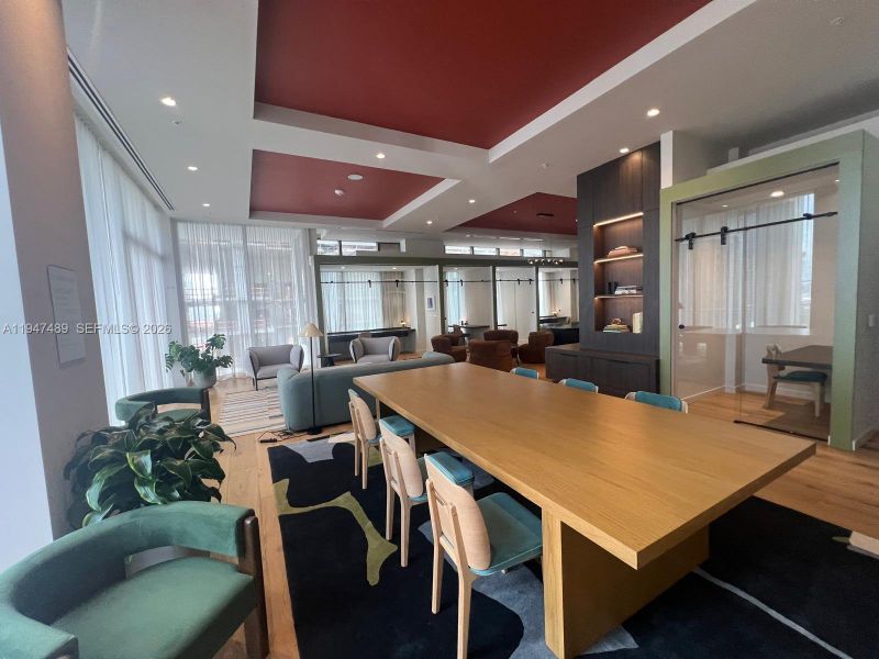 Community amenities in , Miami (Image 16).