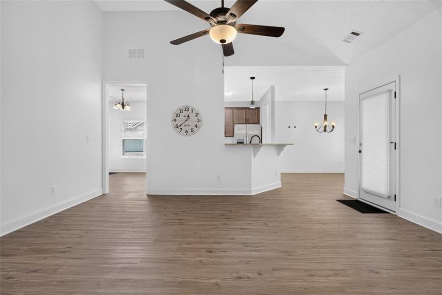 Spacious, unfurnished interior of a new home in , Dallas (Image 16). Spacious, unfurnished interior of a new home in , Dallas (Image 16).
