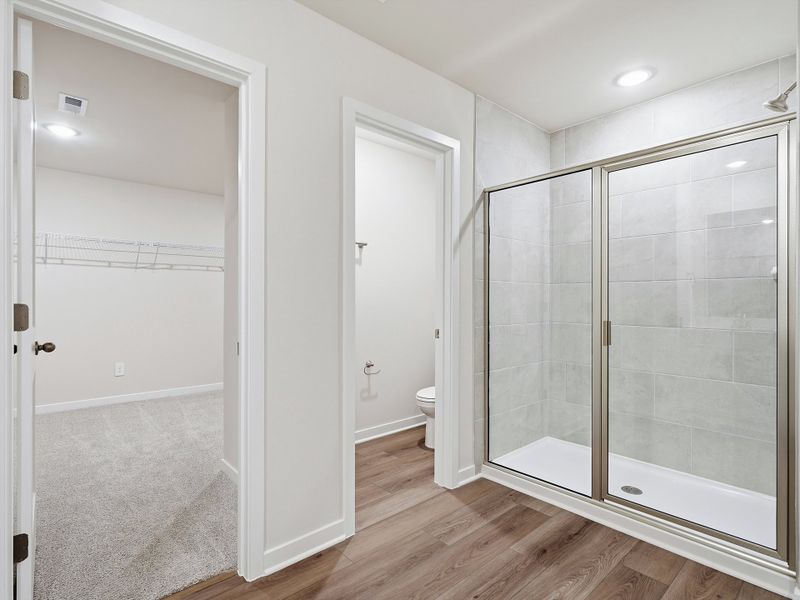 Spacious, unfurnished interior of a new home in Avalon Place - Signature Series, Durham (Image 20).