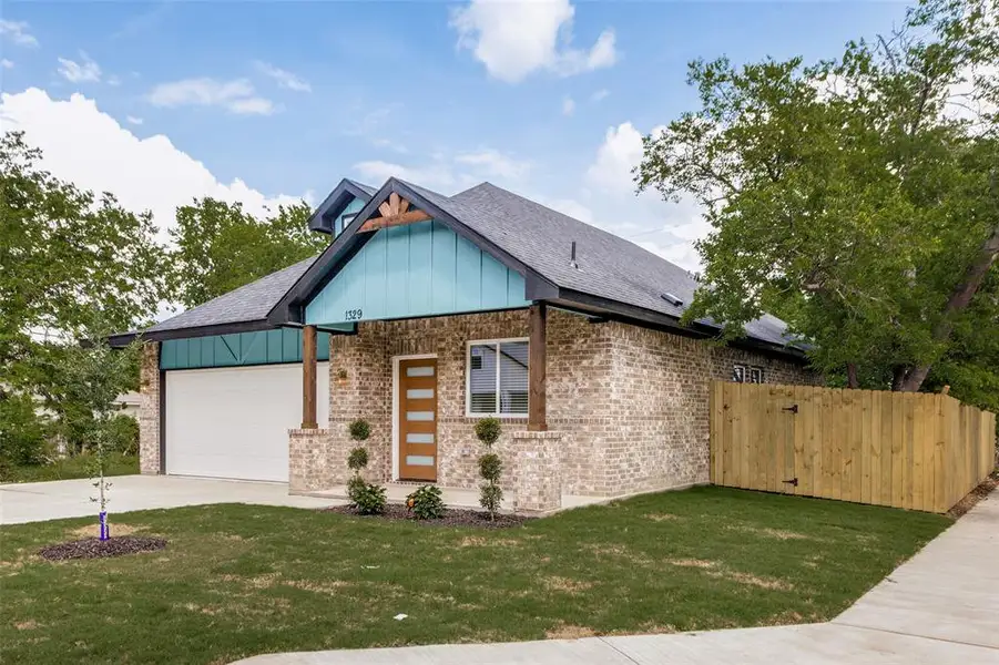 Front exterior of a new home in , Fort Worth, TX, highlighting curb appeal (Image 21).