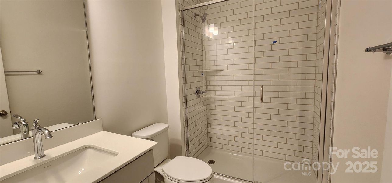 Furnished interior view inside a new home in Lakeside Glen, York (Image 4). Furnished interior view inside a new home in Lakeside Glen, York (Image 4).