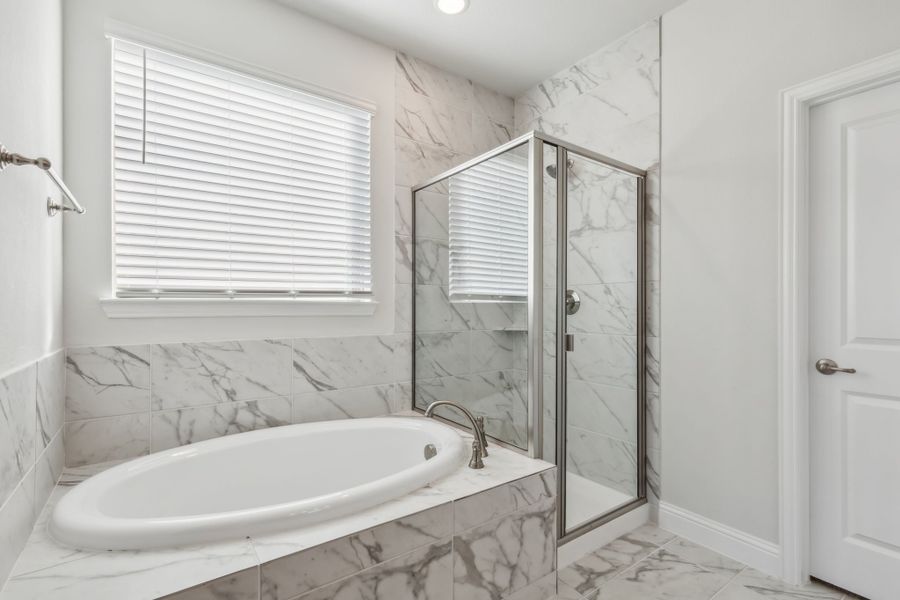 Furnished interior view inside a new home in Summer Crest, Fort Worth (Image 10). Furnished interior view inside a new home in Summer Crest, Fort Worth (Image 10).