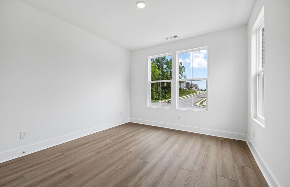 Spacious, unfurnished interior of a new home in Devonshire, Mount Juliet (Image 47).