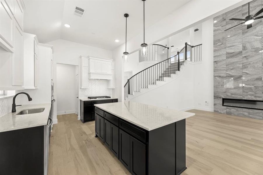 10_11. 5513 Burford - Kitchen (3) 10_11. 5513 Burford - Kitchen (3)