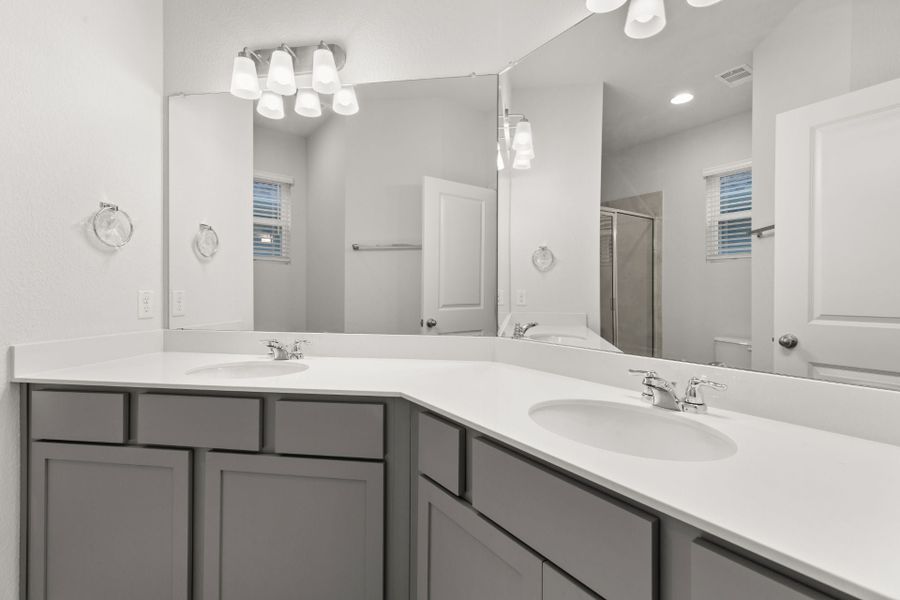 Reynolds New Home in Taylor, TX.  - Slide 20