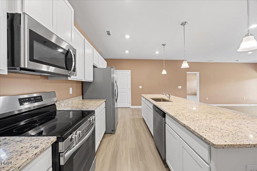 17-2A1A2676 17-2A1A2676