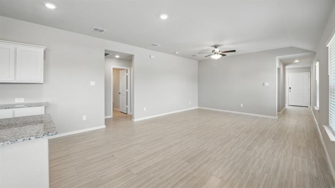 Spacious, unfurnished interior of a new home in Springhill South, Boyd (Image 14). Spacious, unfurnished interior of a new home in Springhill South, Boyd (Image 14).