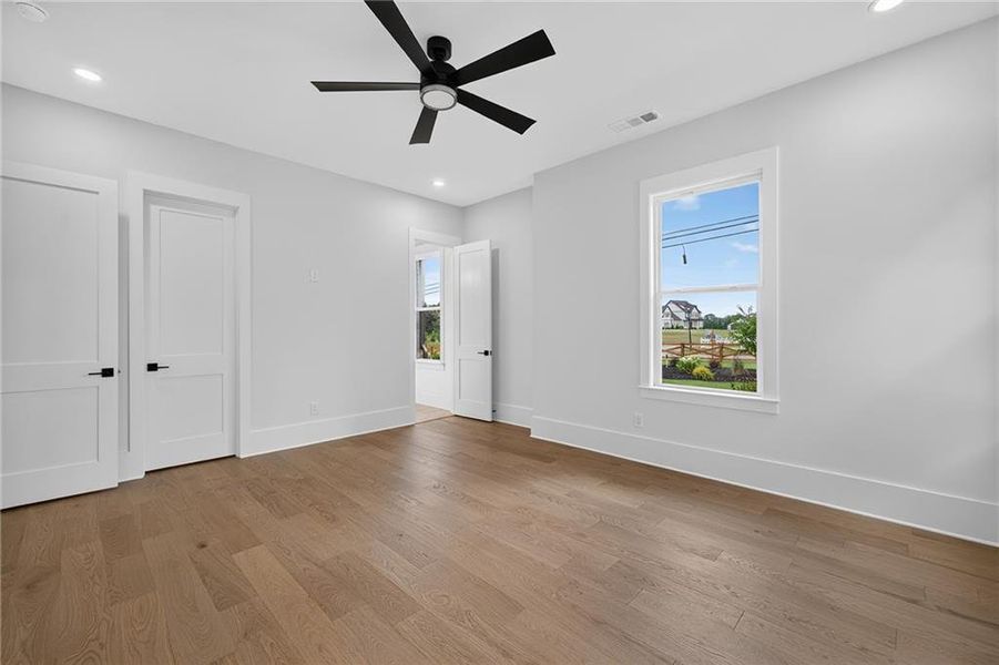 Spacious, unfurnished interior of a new home in , Lawrenceville (Image 39).