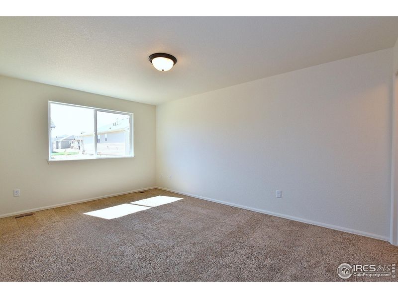Spacious, unfurnished interior of a new home in , Johnstown (Image 39).