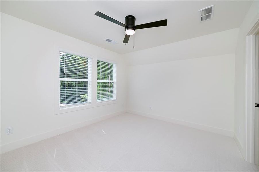 Spacious, unfurnished interior of a new home in , Gainesville (Image 26).