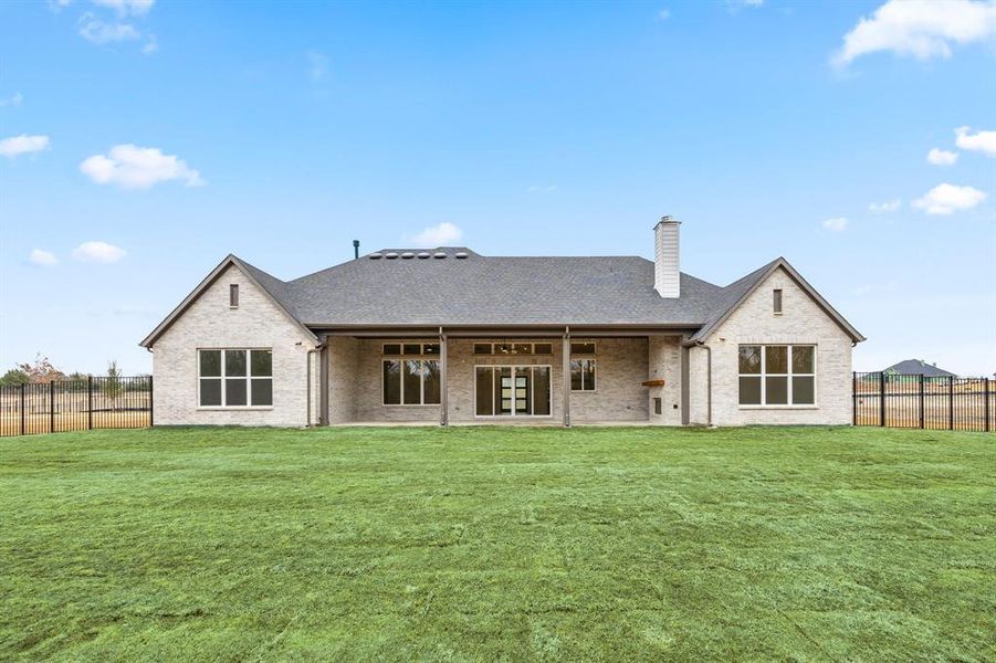 Exterior details and patio area of a home in , Celina (Image 3).