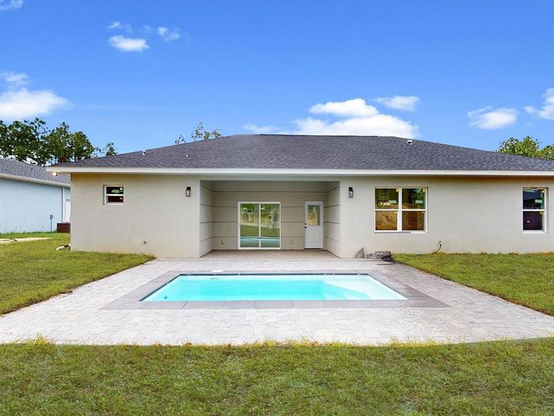 Exterior details and patio area of a home in , Ocala (Image 4). Exterior details and patio area of a home in , Ocala (Image 4).