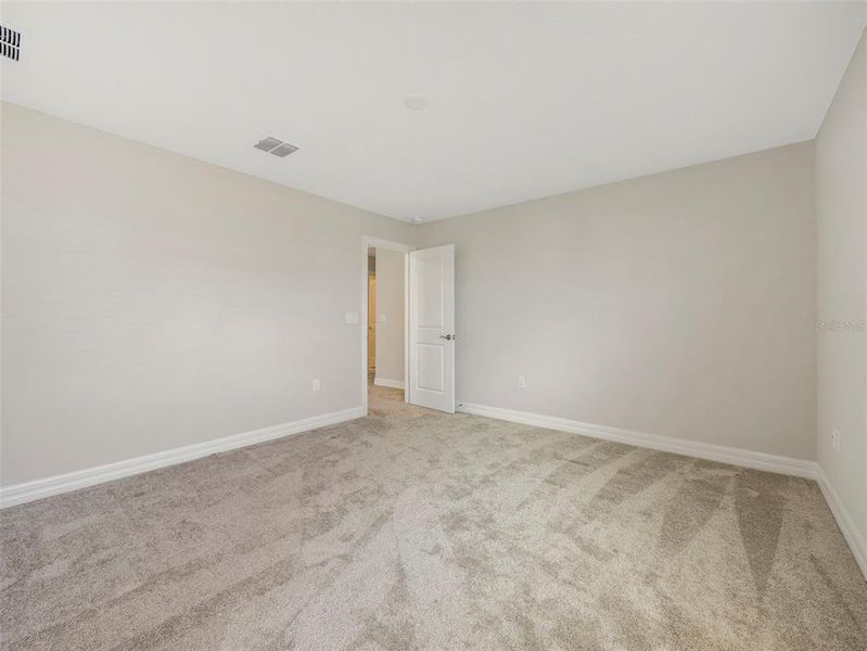 Spacious, unfurnished interior of a new home in Willow Ridge, Montverde (Image 28).