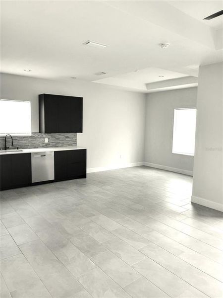 Spacious, unfurnished interior of a new home in , North Port (Image 9).