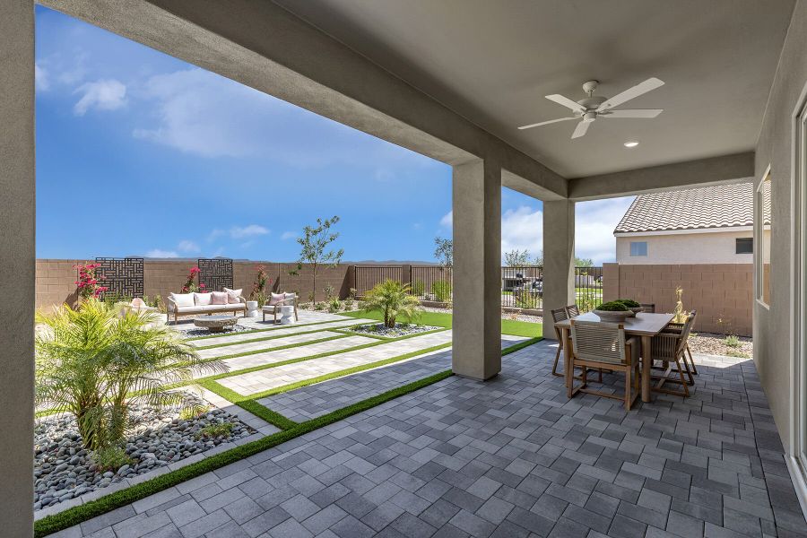 Representative exterior details of a home built from the Aqua by Mattamy Homes in Rosewood Heights, San Tan Valley (Image 3).