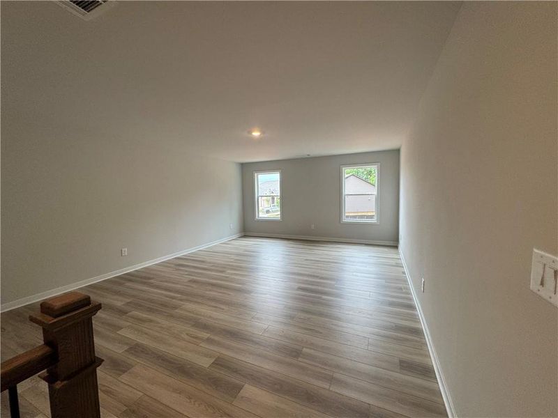 Spacious, unfurnished interior of a new home in Rosewood Lake Preserve, Hoschton (Image 39).