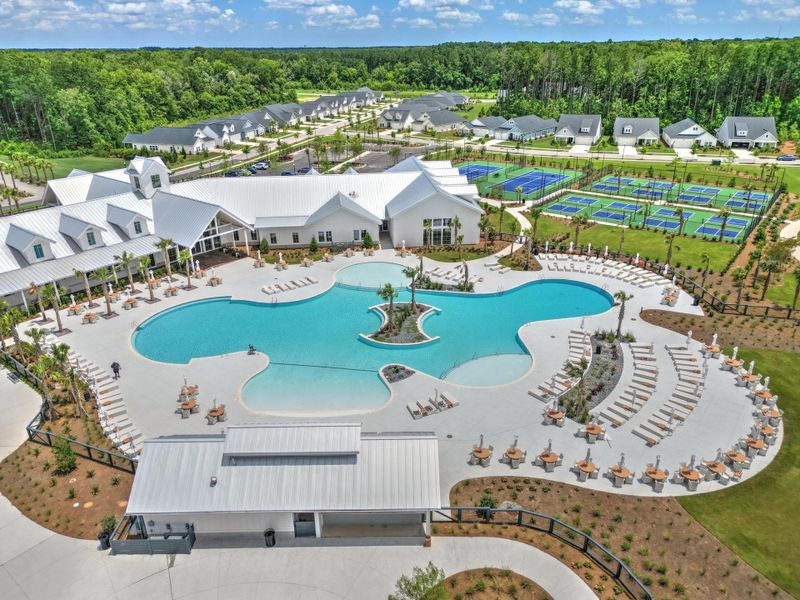 Community amenities in Horizons at Summers Corner | 55+, Summerville (Image 45).