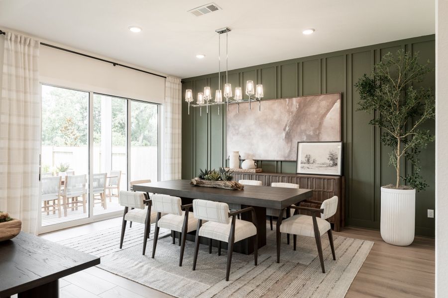 Representative furnished interior of a home built from the Fulbright by Tri Pointe Homes in Sienna 60’, Missouri City (Image 19).