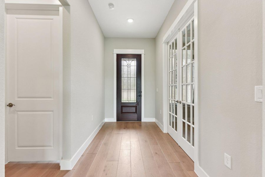 Spacious, unfurnished interior of a new home in Sun City Texas, Georgetown (Image 17).