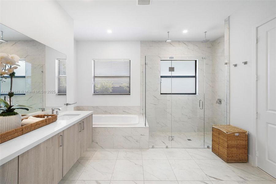 Furnished interior view inside a new home in , Miami (Image 68). Furnished interior view inside a new home in , Miami (Image 68).