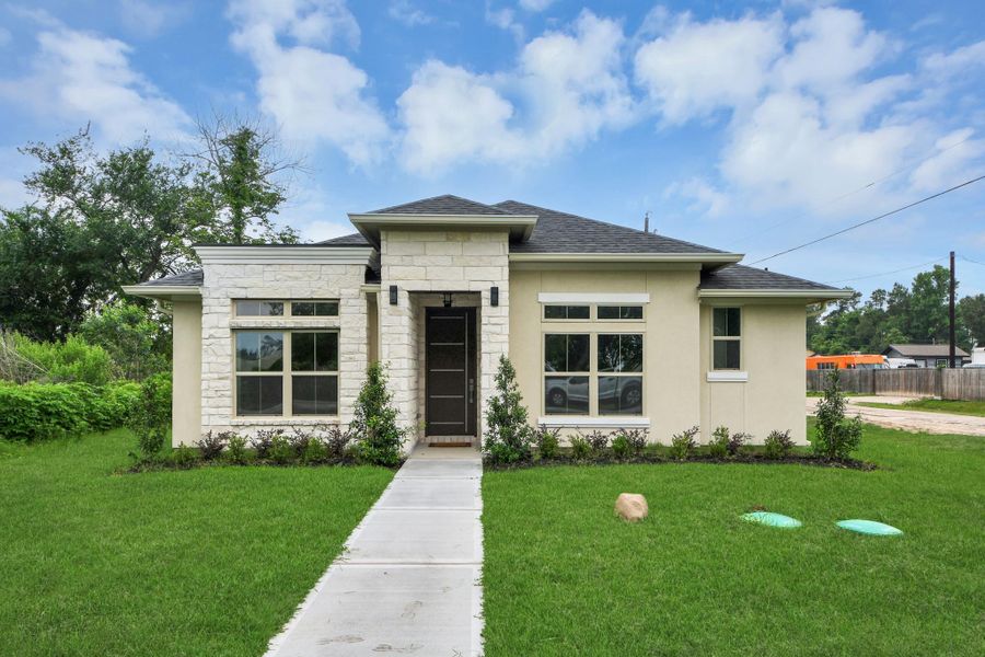 16747 Forest Trail Dr. 16747 Forest Trail Dr.