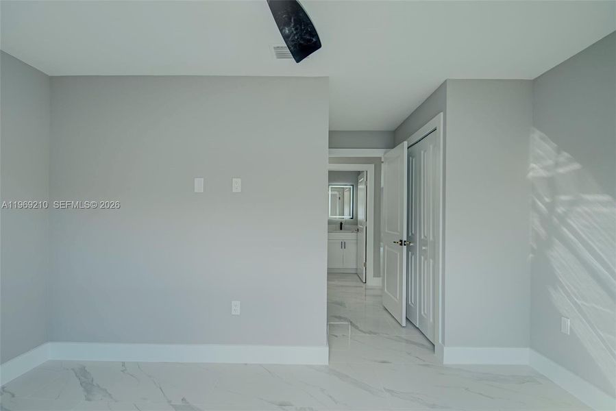 Spacious, unfurnished interior of a new home in , Lehigh Acres (Image 23).