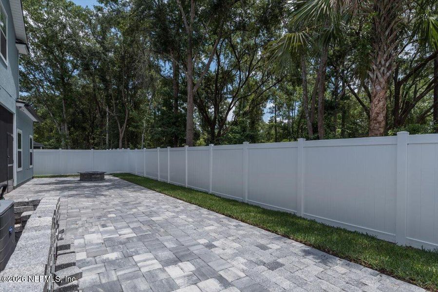 Exterior details and patio area of a home in Pecan Ridge, Jacksonville (Image 27).