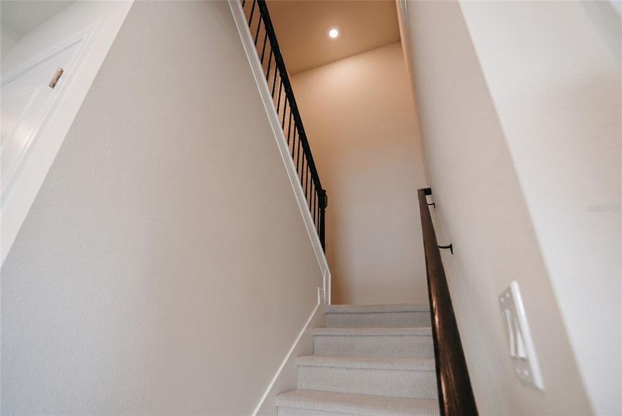 Spacious, unfurnished interior of a new home in Parkview Reserve, Orlando (Image 27).