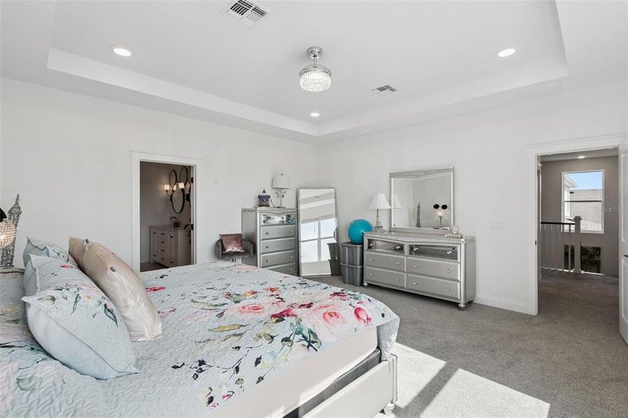 Furnished interior view inside a new home in , Winter Garden (Image 56).