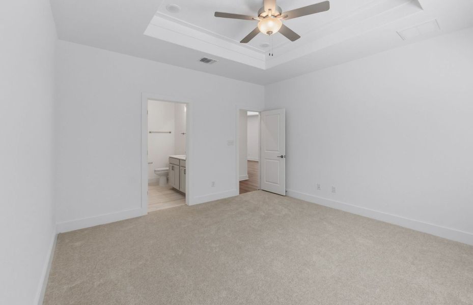 Spacious, unfurnished interior of a new home in Saddleback at Santa Rita Ranch, Liberty Hill (Image 35).