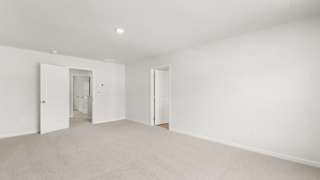 Spacious, unfurnished interior of a new home in Liberty Crossing, Braselton (Image 15).