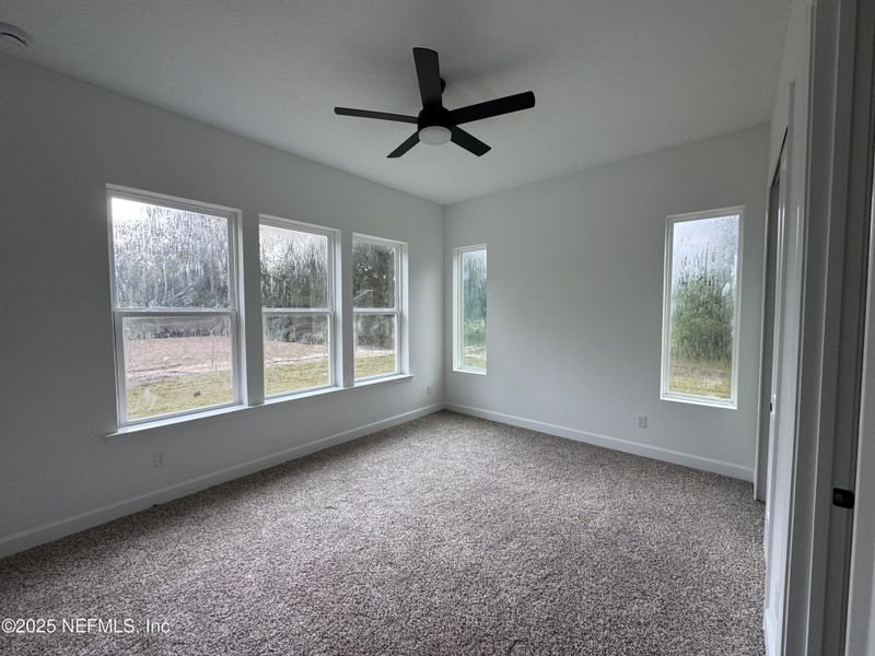 Spacious, unfurnished interior of a new home in , Palatka (Image 15).