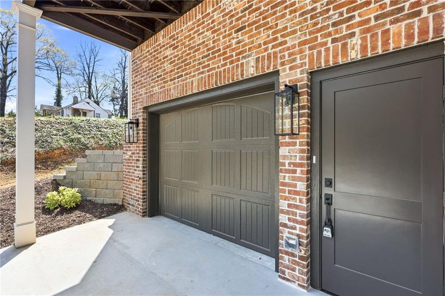Exterior details and patio area of a home in , Gainesville (Image 23).