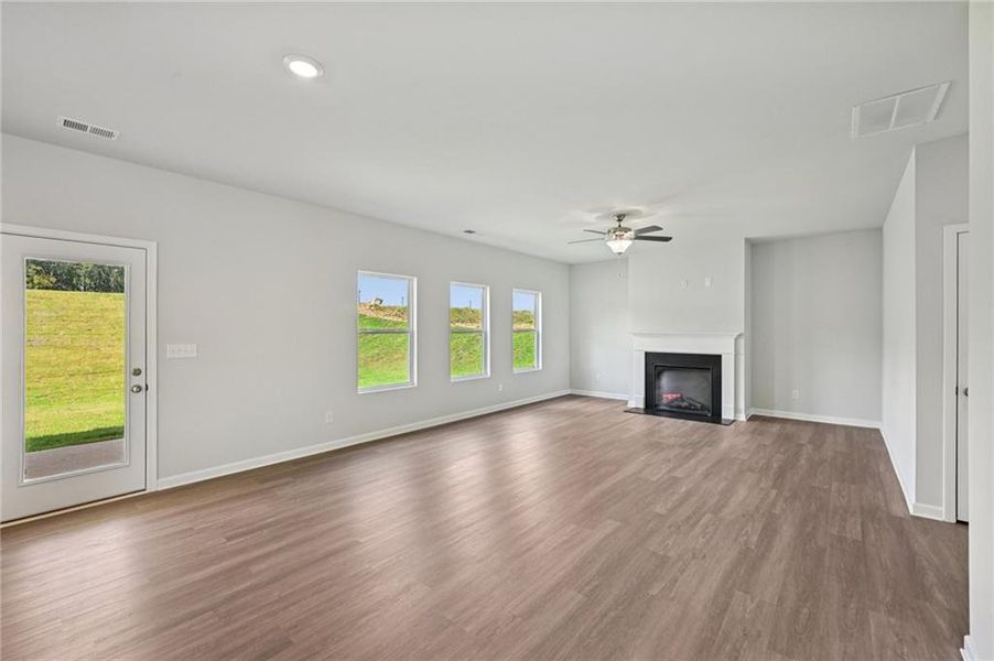 Spacious, unfurnished interior of a new home in Neely Farm, Covington (Image 17).