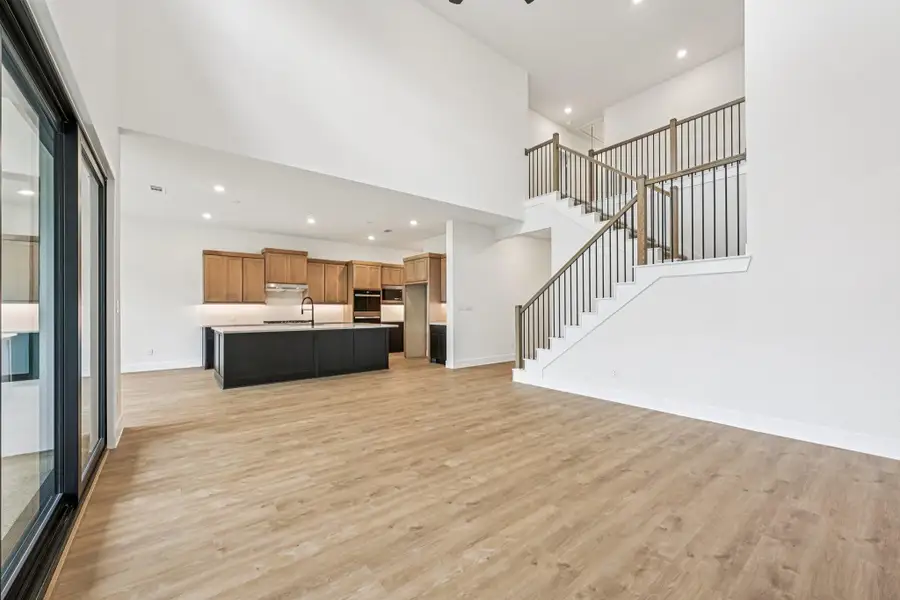 Spacious, unfurnished interior of a new home in Evergreen 60', Conroe (Image 41).