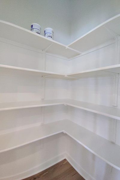 Spacious, unfurnished interior of a new home in Wolf Ranch, Georgetown (Image 27).