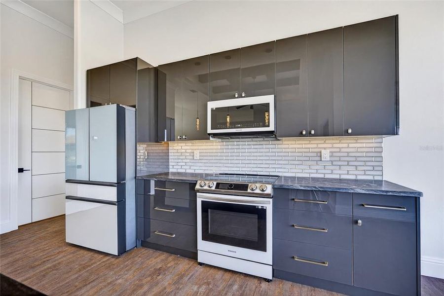 Furnished interior view inside a new home in , Port Charlotte (Image 10).