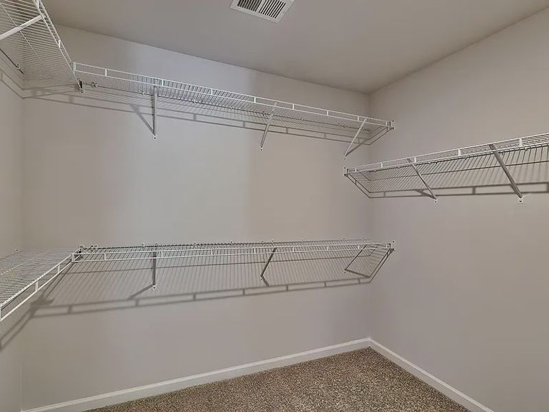 Spacious, unfurnished interior of a new home in Emanuel Creek, West Columbia (Image 12).