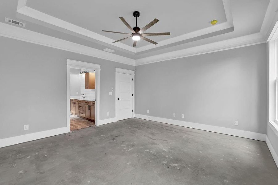 Spacious, unfurnished interior of a new home in , Holly Springs (Image 38).