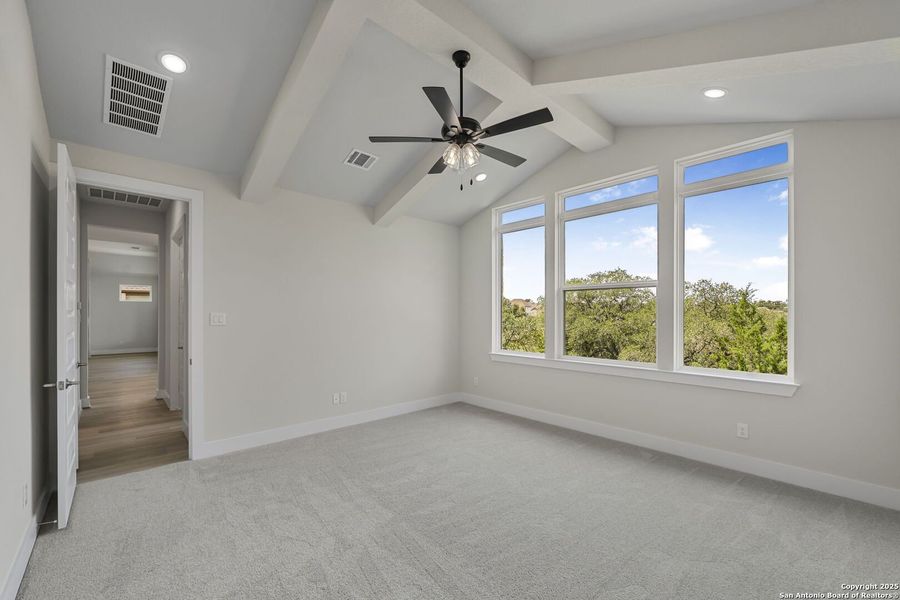 Spacious, unfurnished interior of a new home in Arbors at Fair Oaks, Fair Oaks Ranch (Image 33).