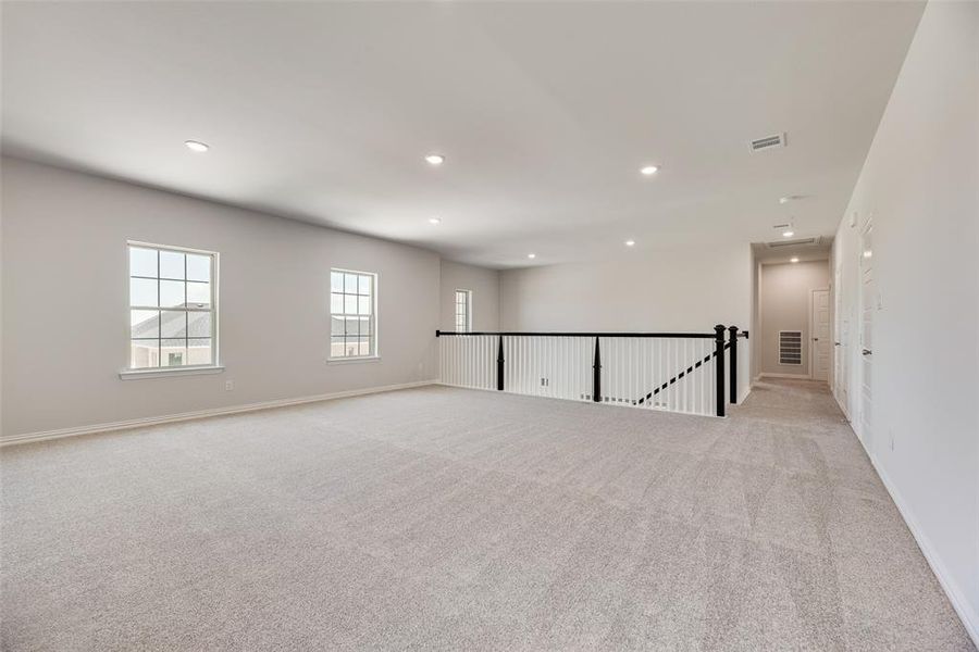 Image 39 of a home in Valencia On The Lake.