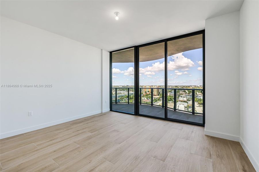 Spacious, unfurnished interior of a new home in , Pompano Beach (Image 28). Spacious, unfurnished interior of a new home in , Pompano Beach (Image 28).