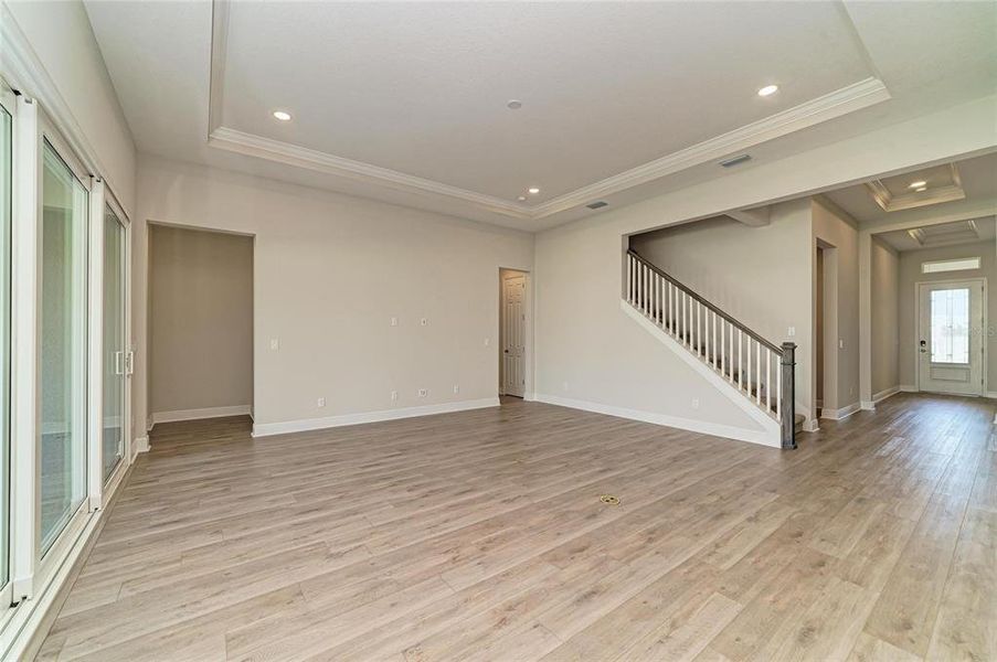 Spacious, unfurnished interior of a new home in Pasadena Woods, Wesley Chapel (Image 38).
