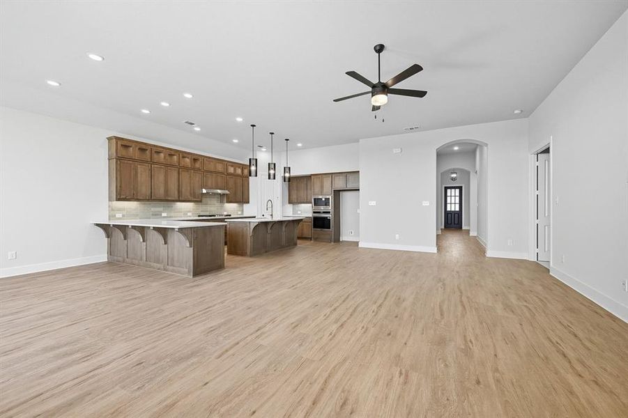 Spacious, unfurnished interior of a new home in Canyon Creek Estates, Sherman (Image 24). Spacious, unfurnished interior of a new home in Canyon Creek Estates, Sherman (Image 24).