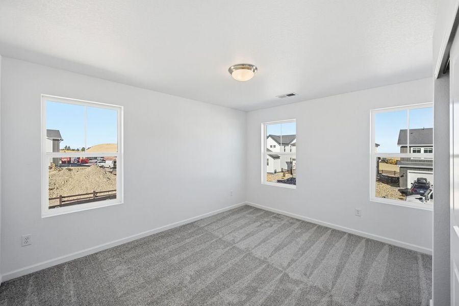 Spacious, unfurnished interior of a new home in Macanta, Castle Rock (Image 24).
