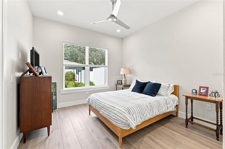 Furnished interior view inside a new home in , Winter Haven (Image 11).