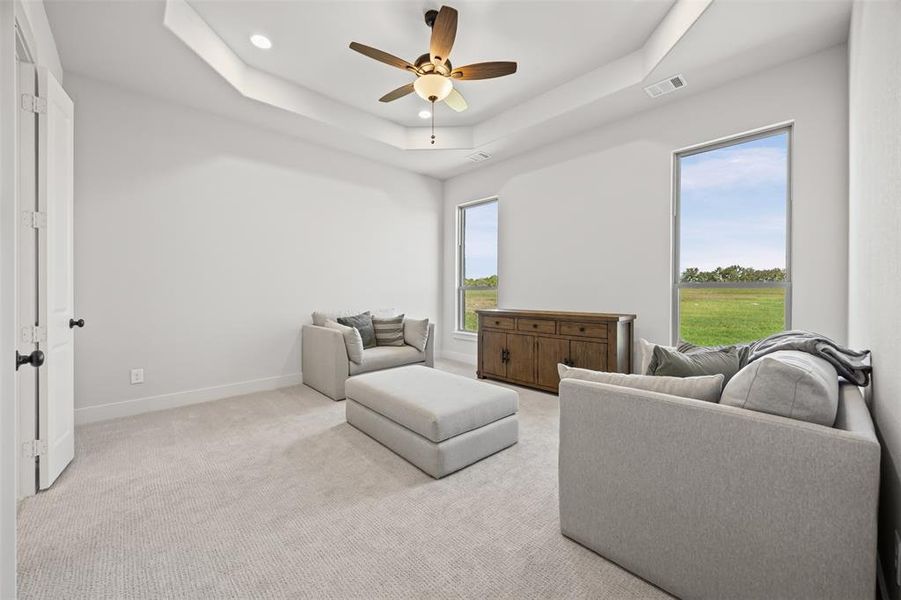 Furnished interior view inside a new home in Waterfall Ranch - 1 Acre Lots, Waxahachie (Image 15). Furnished interior view inside a new home in Waterfall Ranch - 1 Acre Lots, Waxahachie (Image 15).